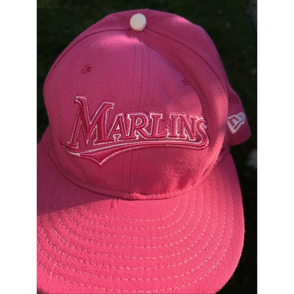 Marlins baseball Bright Pink Snap Hat 7 3/8. By Genuine Merchandise 59fifty - Picture 3 of 7